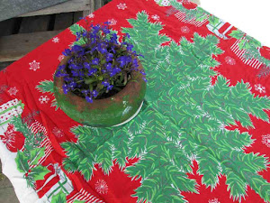 50s Christmas tablecloth Red Presents