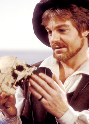 the role of the soliloquies in Hamlet's soliloquy: to be, or not to be: that is the question (31) commentary unlike hamlet's first two major soliloquies, his third and most famous speech seems to be governed by reason and not frenzied emotion. the role of the soliloquies in Hamlet's soliloquy: to be, or not to be: that is the question (31) commentary unlike hamlet's first two major soliloquies, his third and most famous speech seems to be governed by reason and not frenzied emotion.