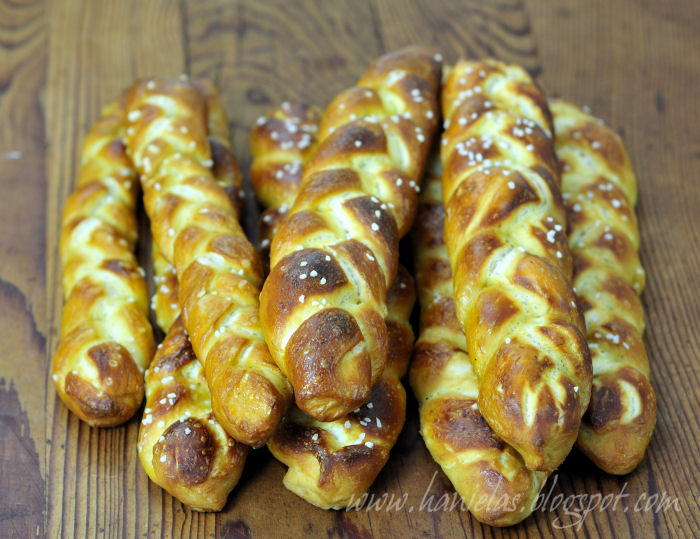 Haniela's Braided Soft Pretzels