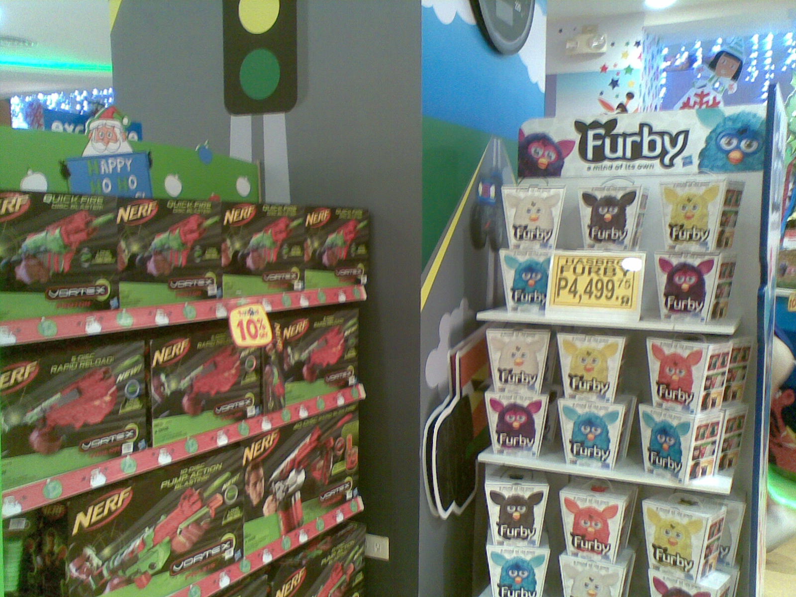 Toys R Us opens in Glorietta 1