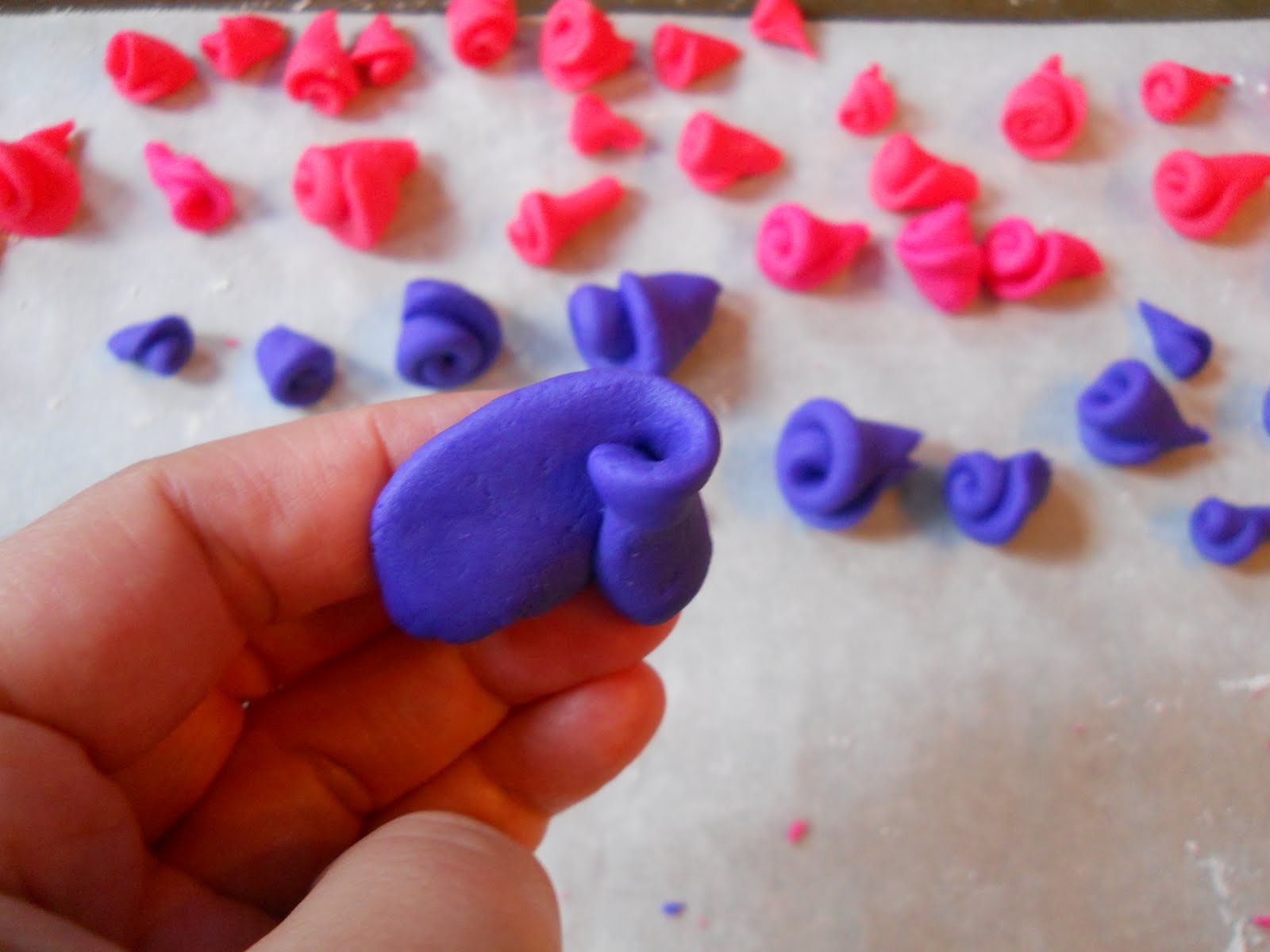 Crazy Creative Shelby Easy Fondant Flowers