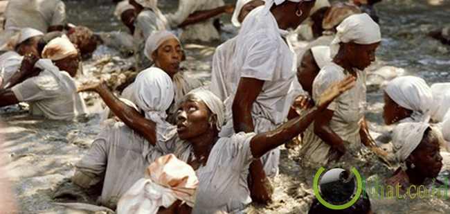 Menjadi kejang-kejang aneh (Haiti)