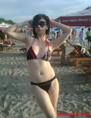 Model Cewek Seksi Bikini