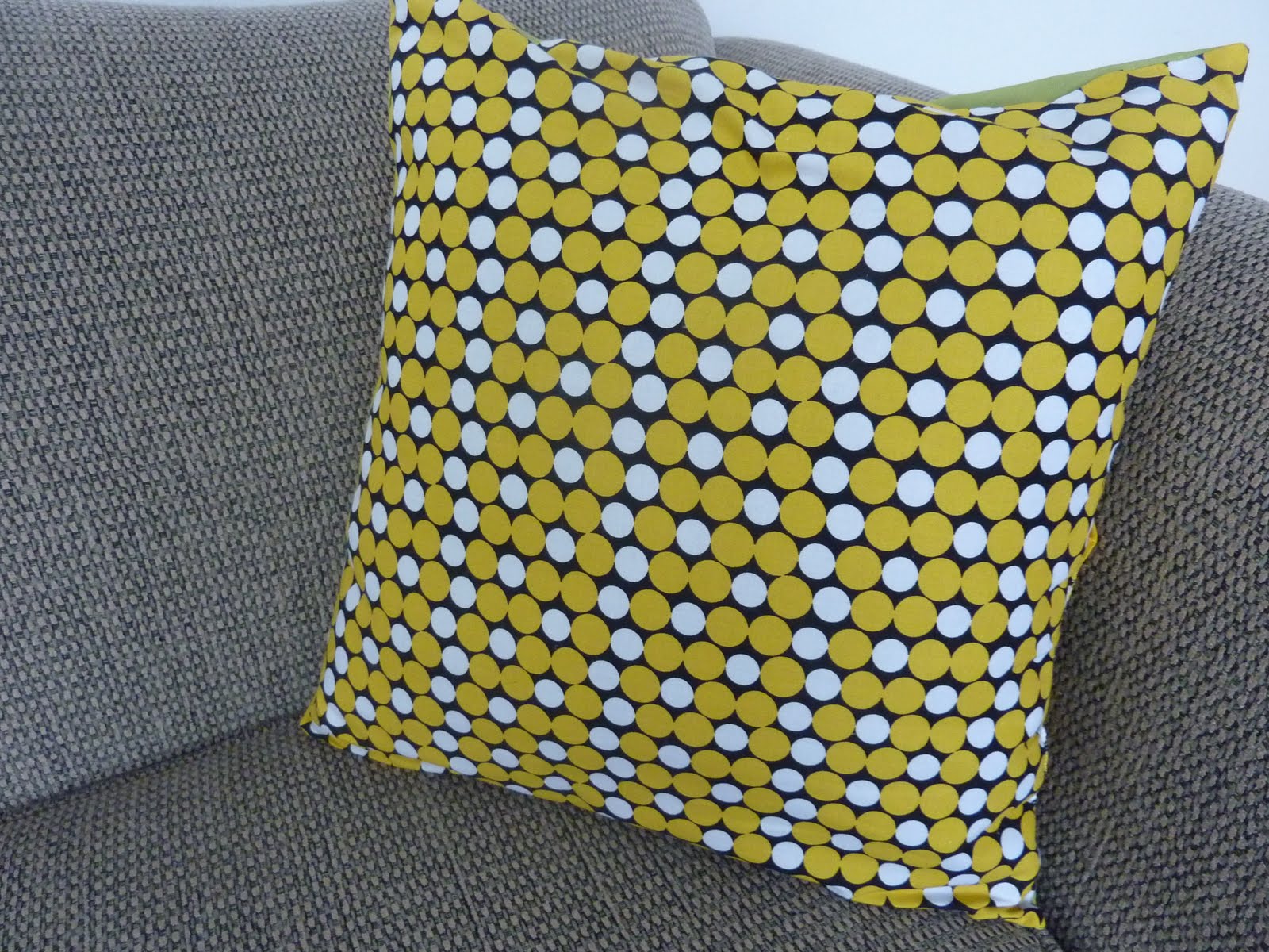 Confessions Of A ProjectOholic The Target Flower Pillow Tutorial