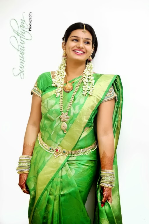 Singer Krishna Chaitanya Anchor Mrudula Engagement Pictures All Cinema News Galleries And More On Cine Gama 25cineframes.com congratulations to krishna chaitanya and mrudula & give your wishes in below the comment box. all cinema news galleries and more on cine gama