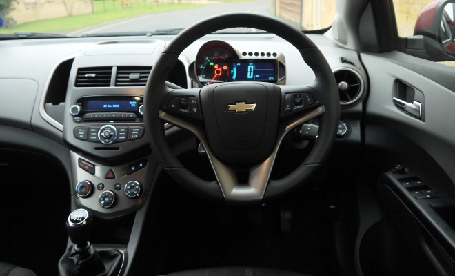 Chevrolet Aveo 2012, Mobil Hatchback Terjangkau Paling Lengkap