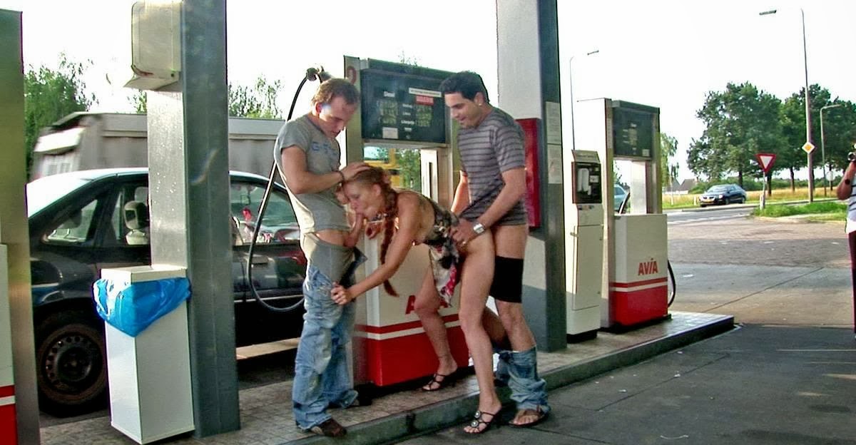 С Вибратором В Общественном Месте