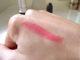 MAC Amplified Crème Lipstick Chatterbox Swatch