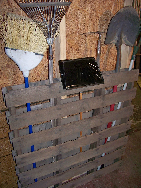 Pallet Garden Tool Storage