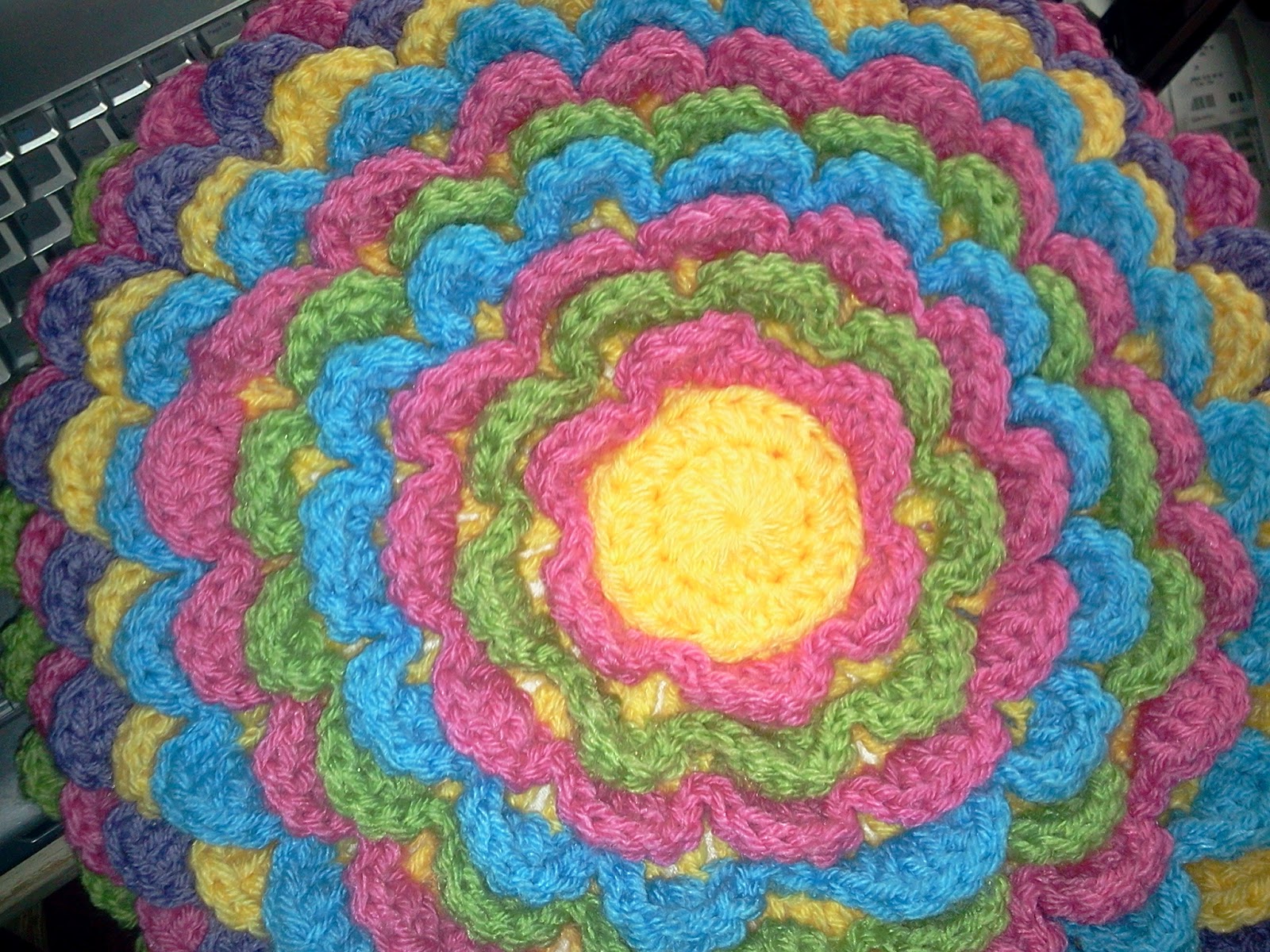 TwIn Stitches My Flower Pillow Pattern