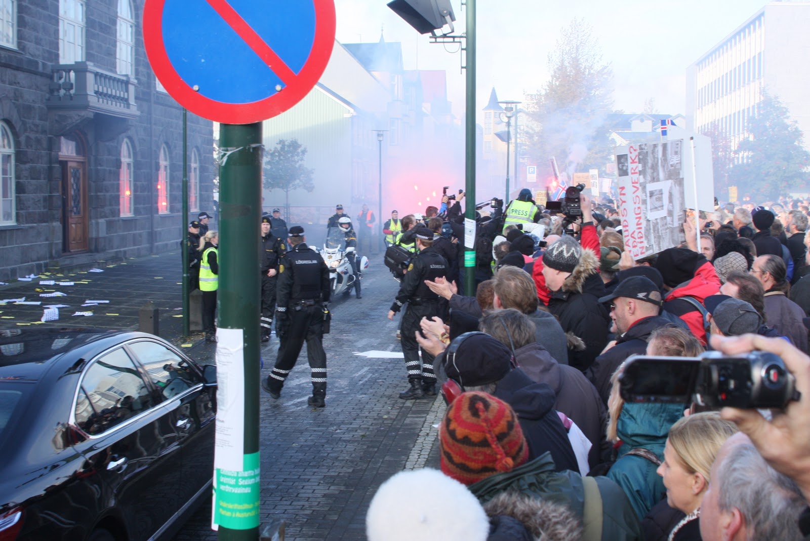 Iceland news and more,video and photos President´s wife joins