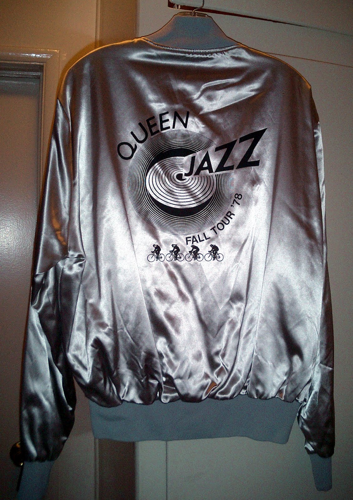 VintageTourJackets: QUEEN TOUR JACKETS