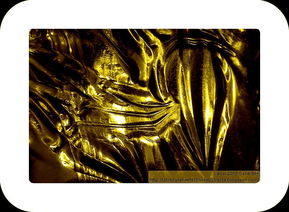 Abstract Photo 3359 Going through from the Forbidden Gate - Atravesando la Puerta Prohibida Abstract Photo 3359 Going through from the Forbidden Gate - Atravesando la Puerta Prohibida