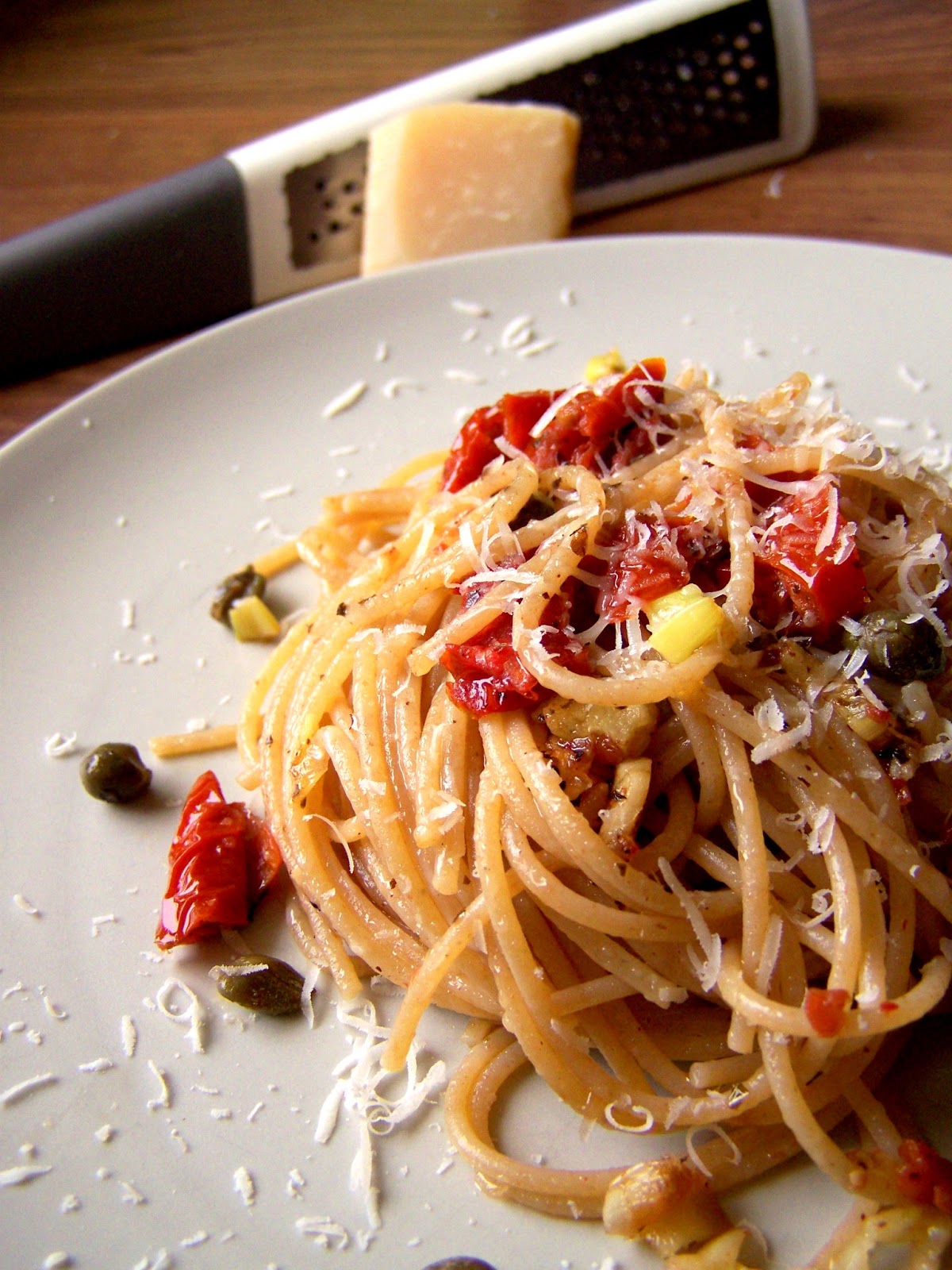 S vášní pro jídlo Spaghetti aglio e olio e pomodoro e....