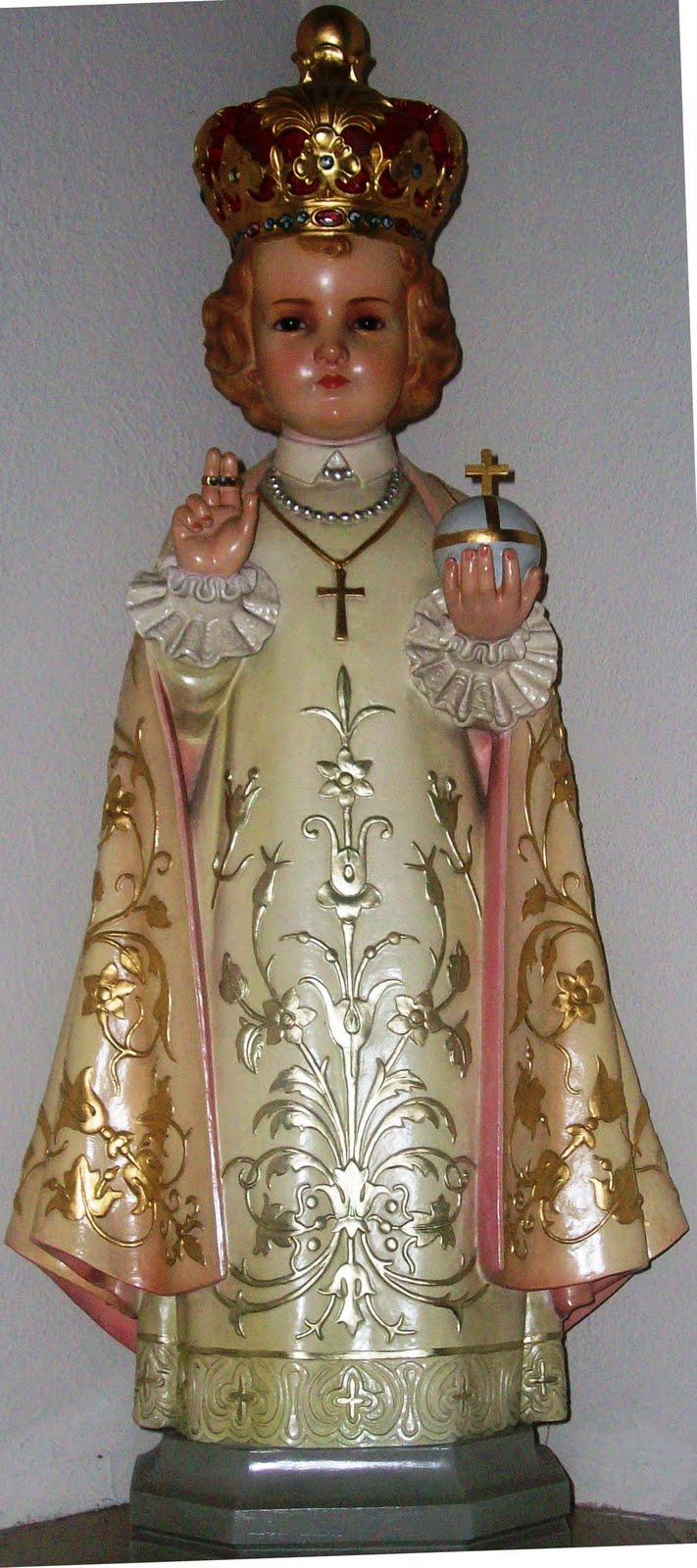 Holy child, Child jesus, Statue