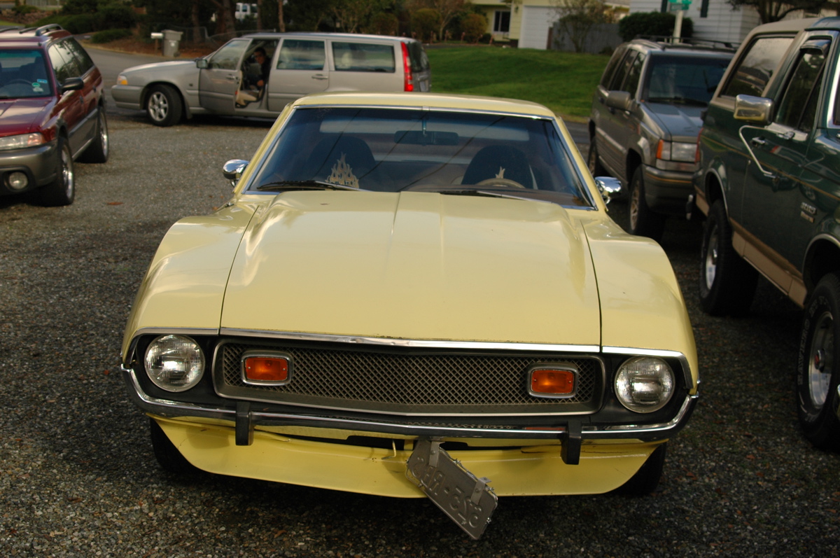 OLD PARKED CARS. 1973 AMC Javelin.