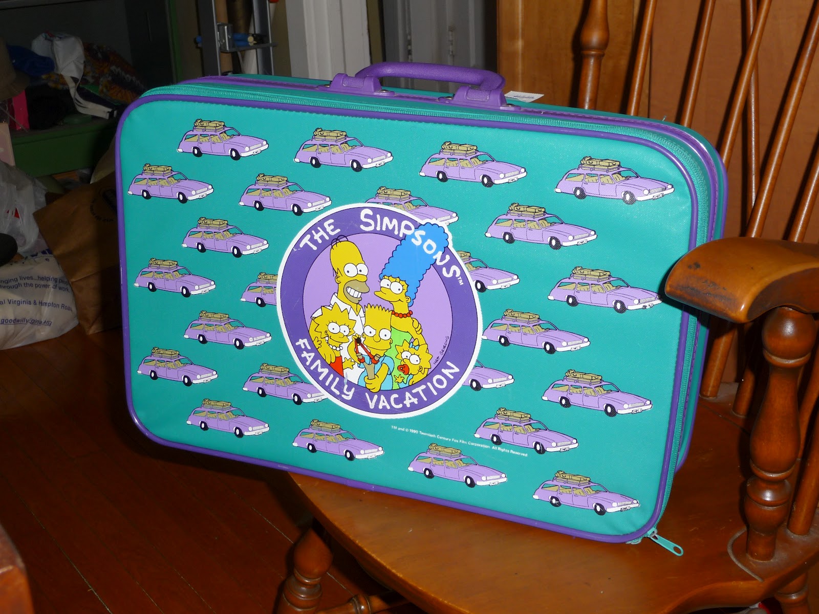 Backstory Antiques 1991 The Simpsons travel case / suitcase