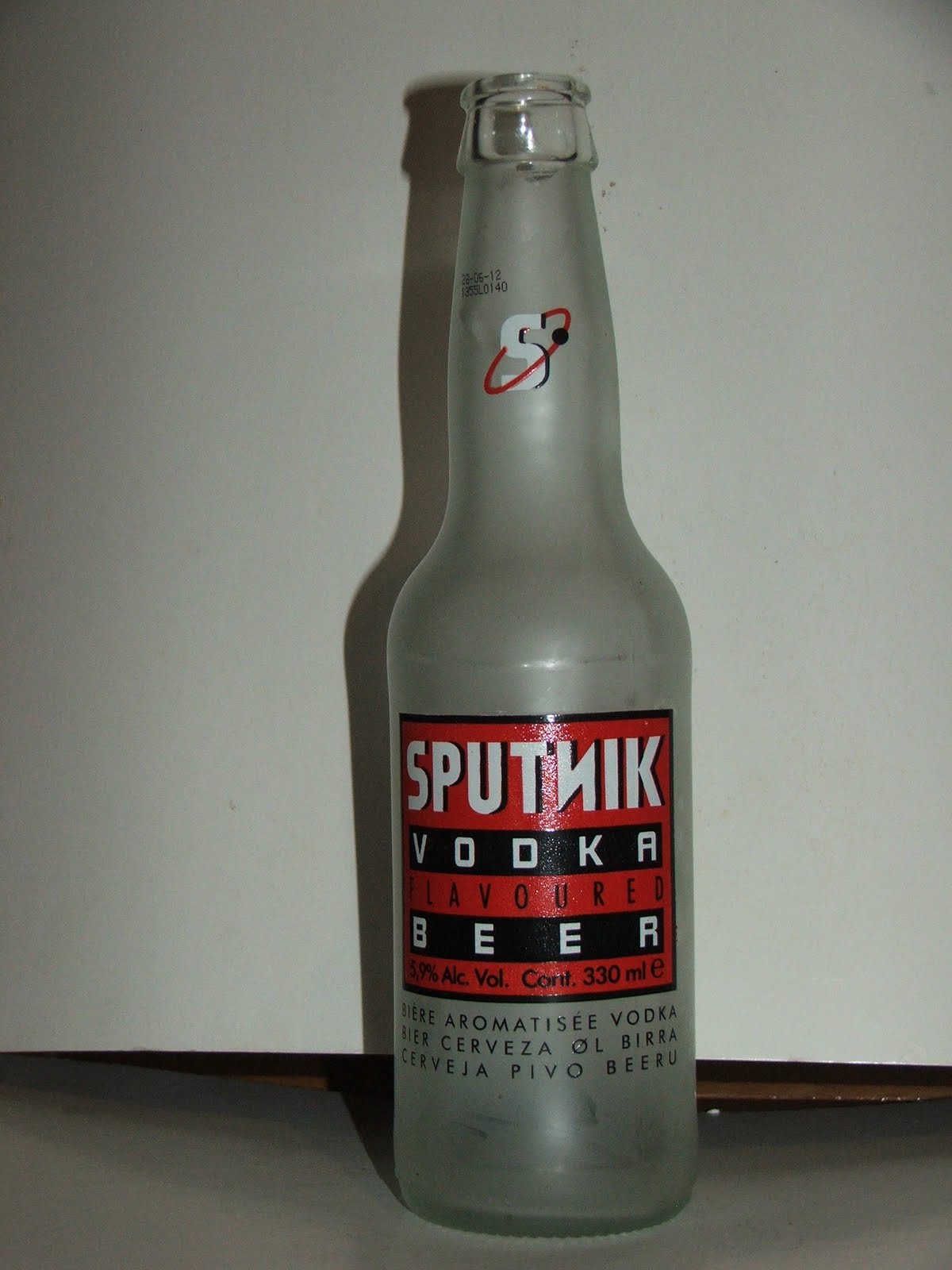 La Vuelta al Mundo en 80 Cervezas Sputnik Vodka Beer