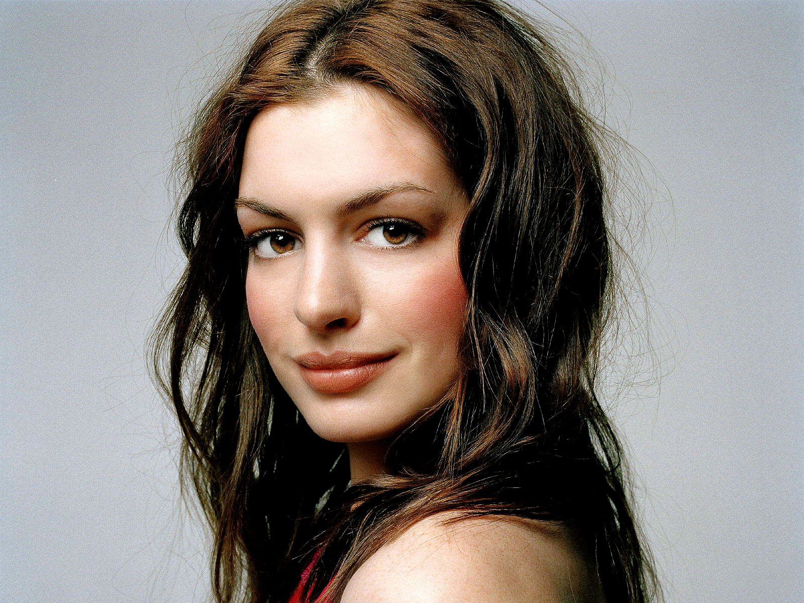 Iphone Celebrity Wallpapers: Anne Hathaway iPhone wallpapers