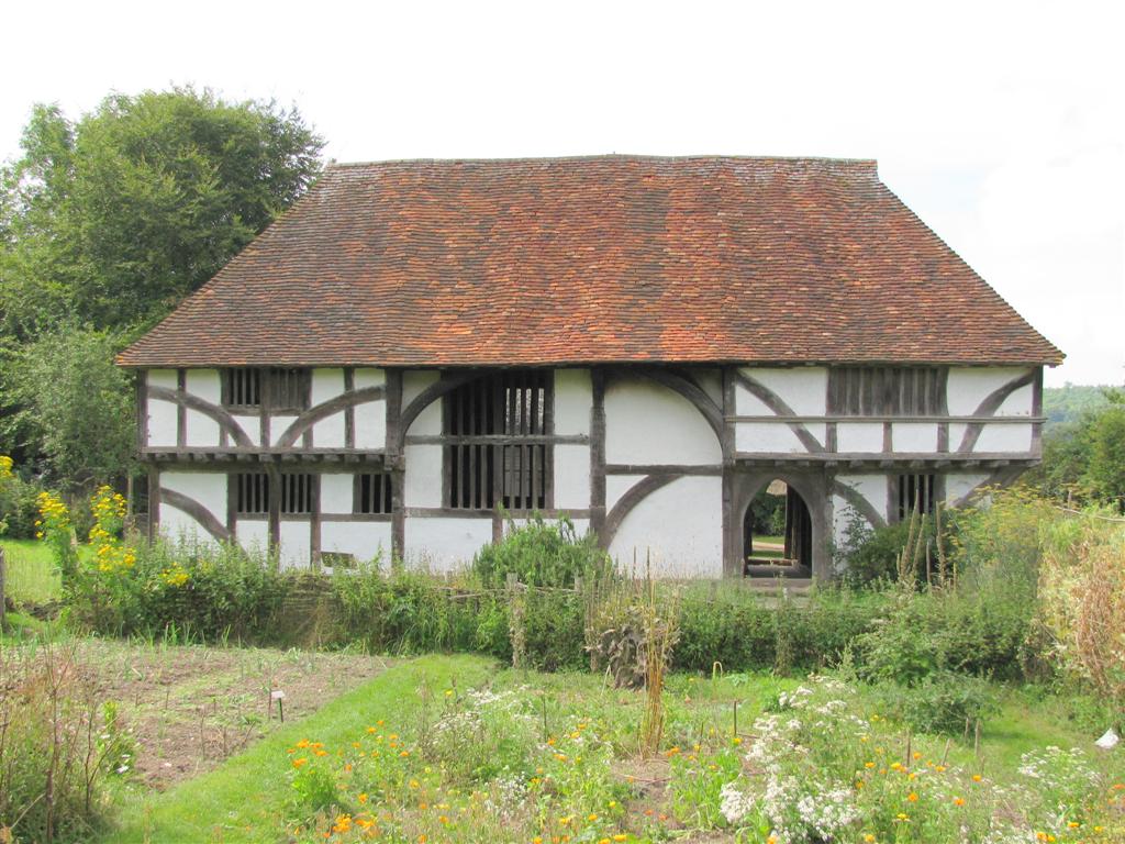 BUILDING STOREYS The Beautiful and Enduring Houses of The Weald