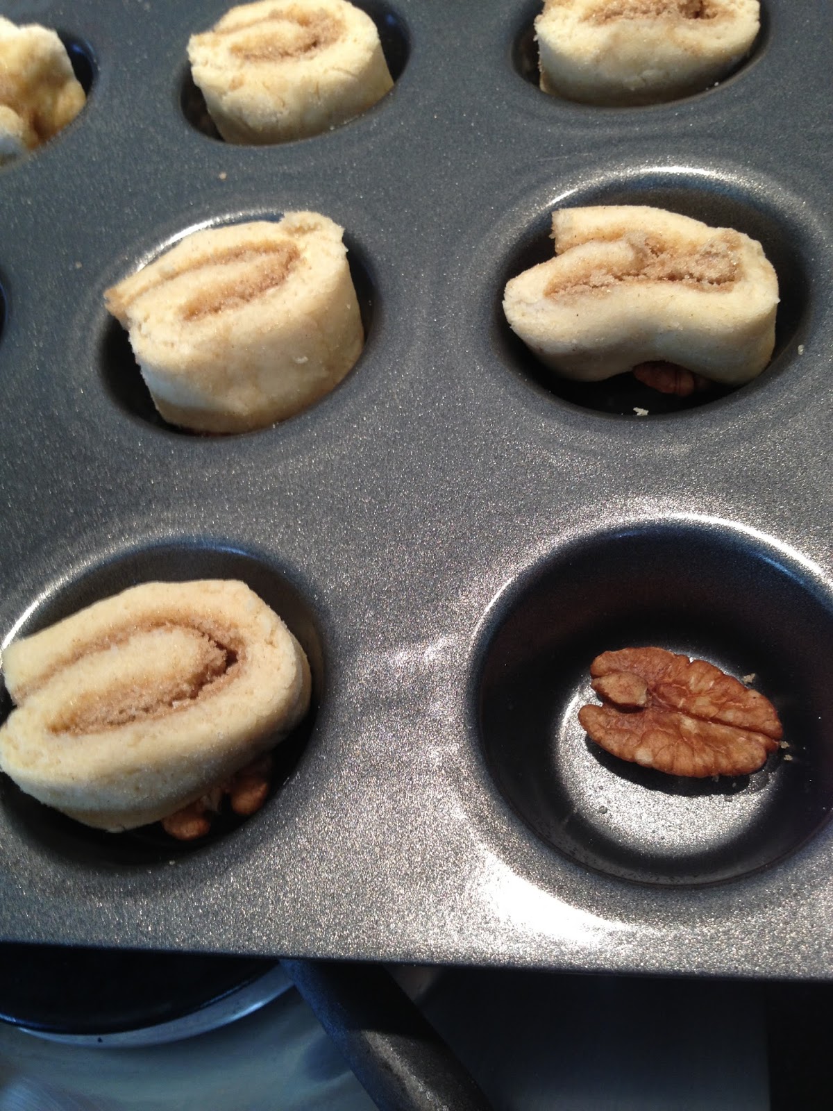 Mrs Bakes and Banter Pampered Chef Mini Muffin Pan Banoffee
