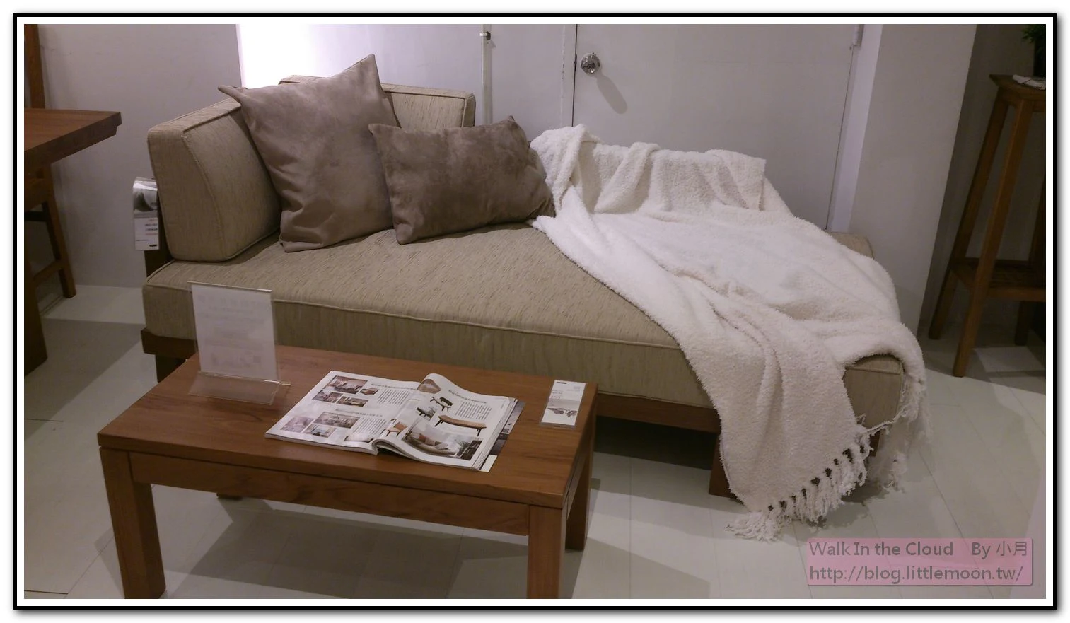 #E6512 本檔期最優惠 單人沙發床 23900元 (適合看電視臥倒用，附贈枕頭*2、披毯*1)
