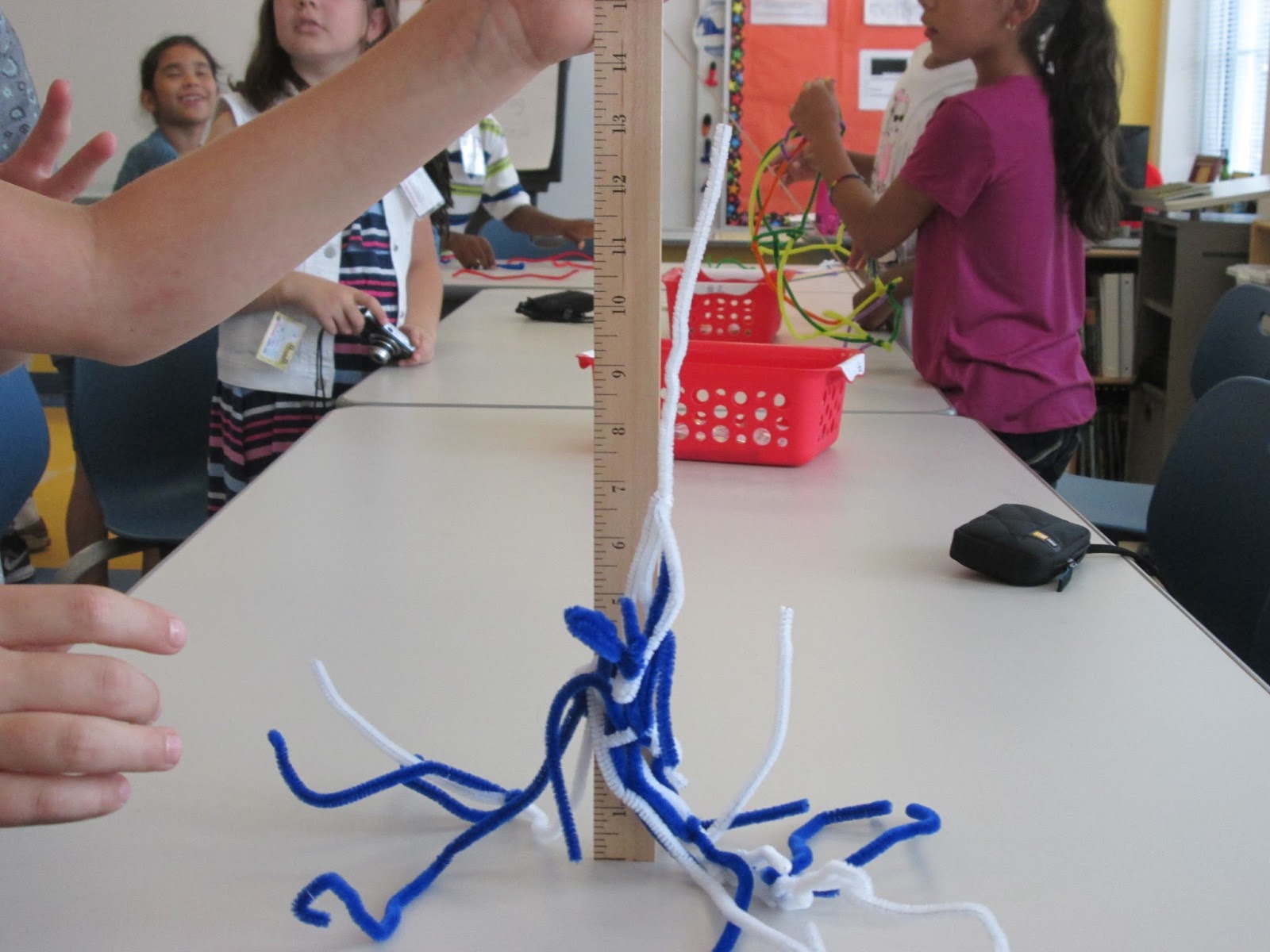 "STEM"tastic Happenings The Pipe Cleaner Challenge