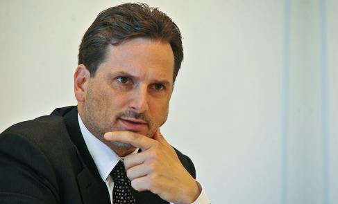 Fonte da imagem: http://elderofziyon.blogspot.com.br/2014/06/unrwa-talks-about-unsustainability-but.html#.VUuhErtyRoA