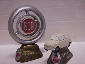 SEAT  600