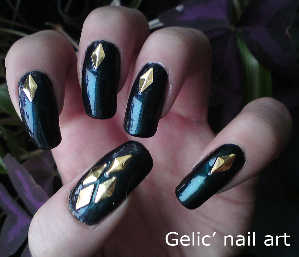 Gelic' nail art Bold metal stud rhinestone nail art