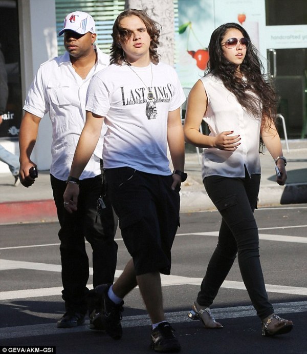 Blanket Jackson Forever Prince junto a su novia Remi en Beverly Hills