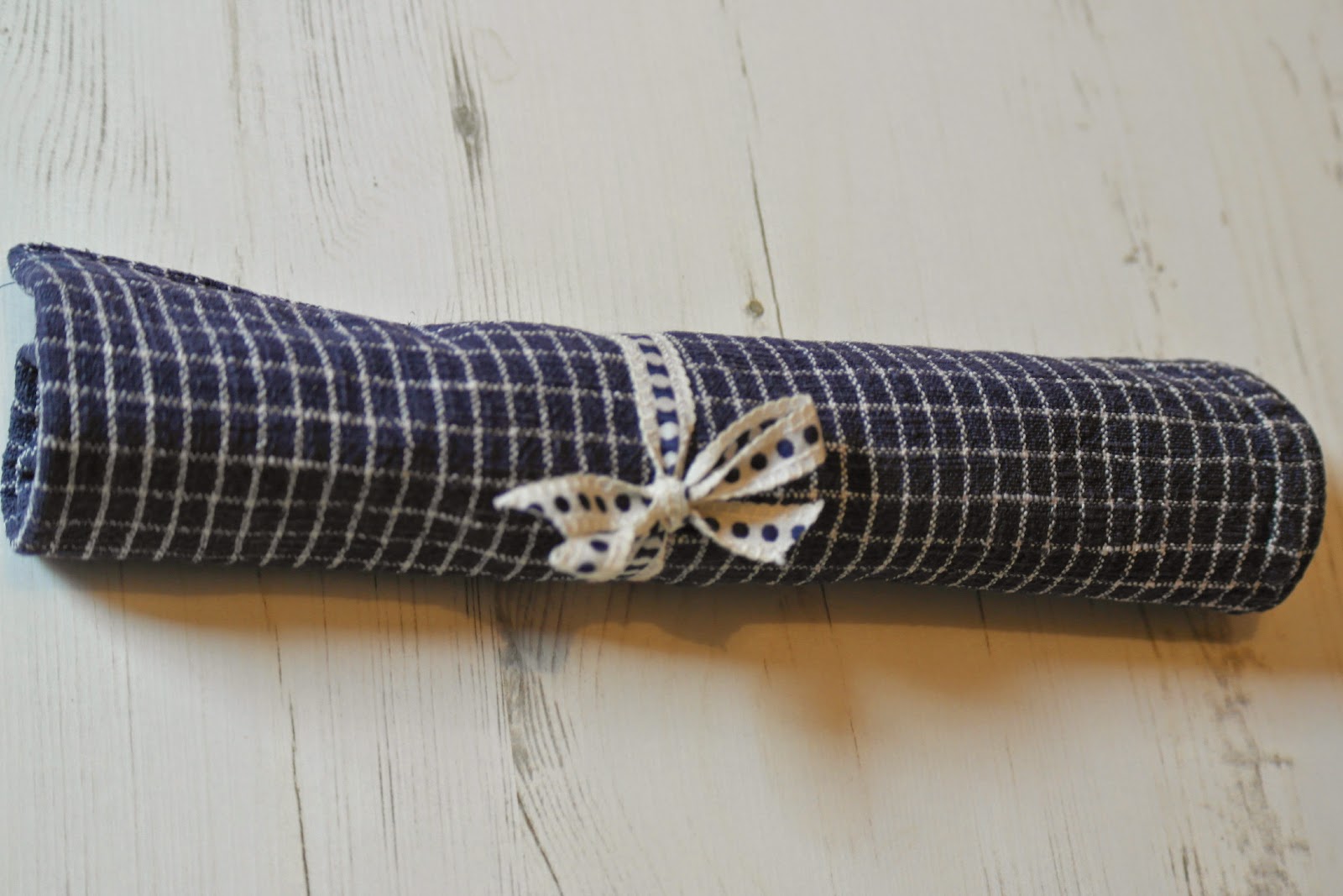 Me and my shadow How to make fabric cutlery rolls perfect for