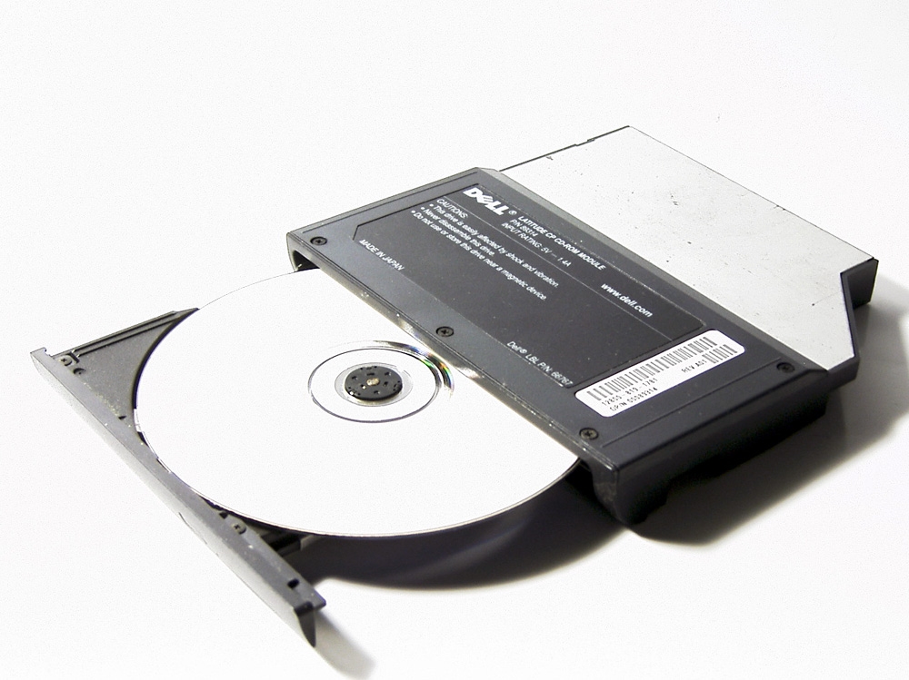 การเลือกซื้อคอมพิวเตอร์: การเลือกซื้อ CD-ROM Drive และ DVD-Drive