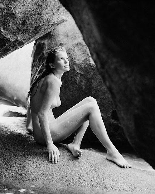 marisa miller nude bw 002