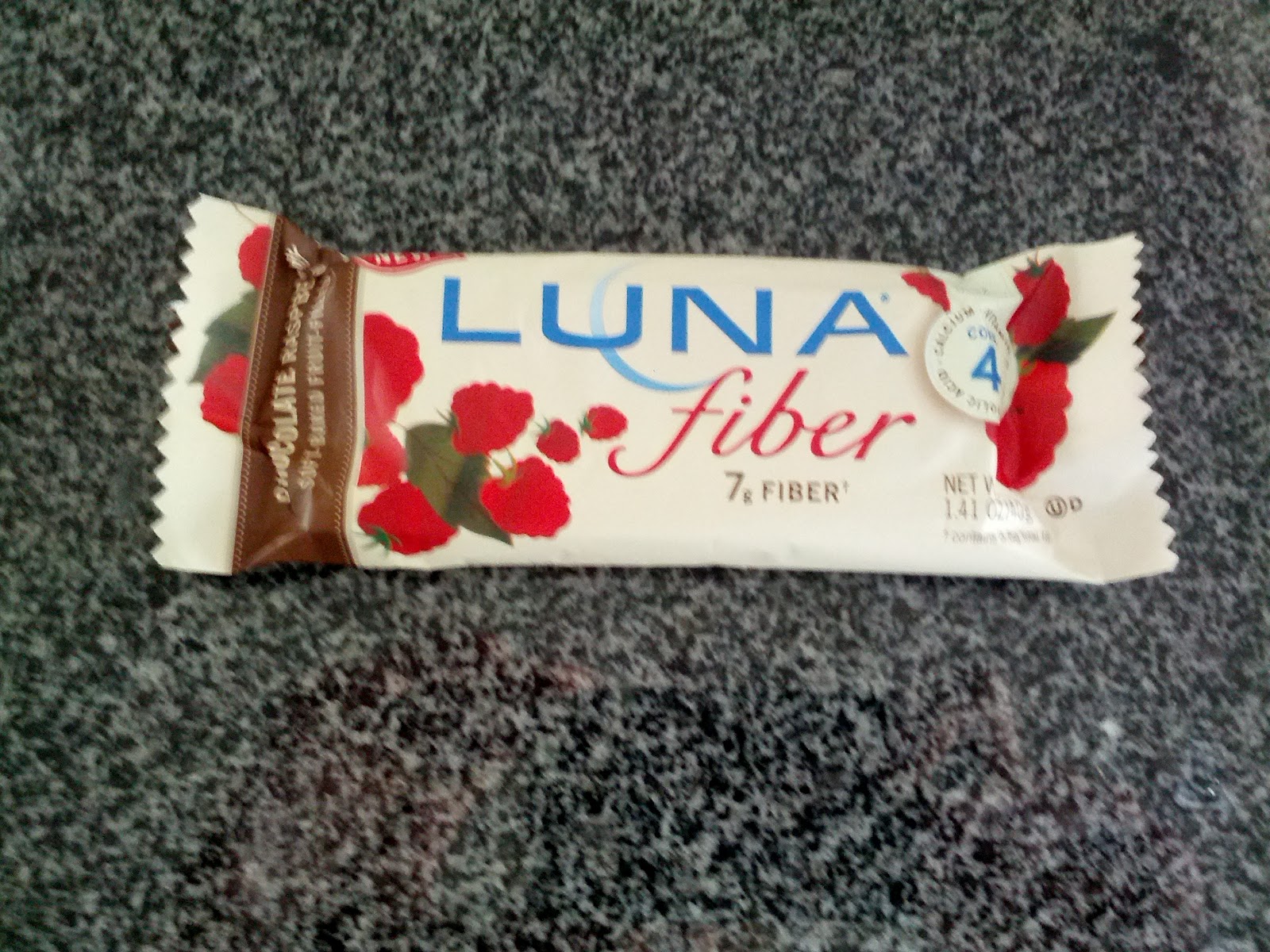 LUNA Bars Julie's Dining Club