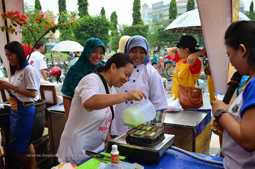 Baking Demo Sriboga Warnai Car Free Day Simpang Lima Baking Demo Sriboga Warnai Car Free Day Simpang Lima