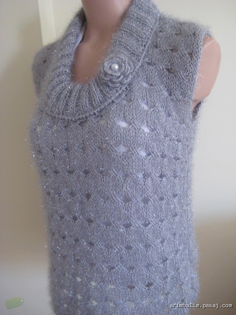 free knitting pattern: 2012 Knitting shawl patterns