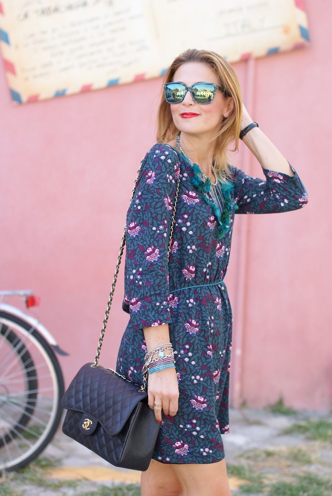 Paramita Magnolia dress and Chanel 2.55 bag on Fashion and Cookies fashion blog, fashion blogger style !