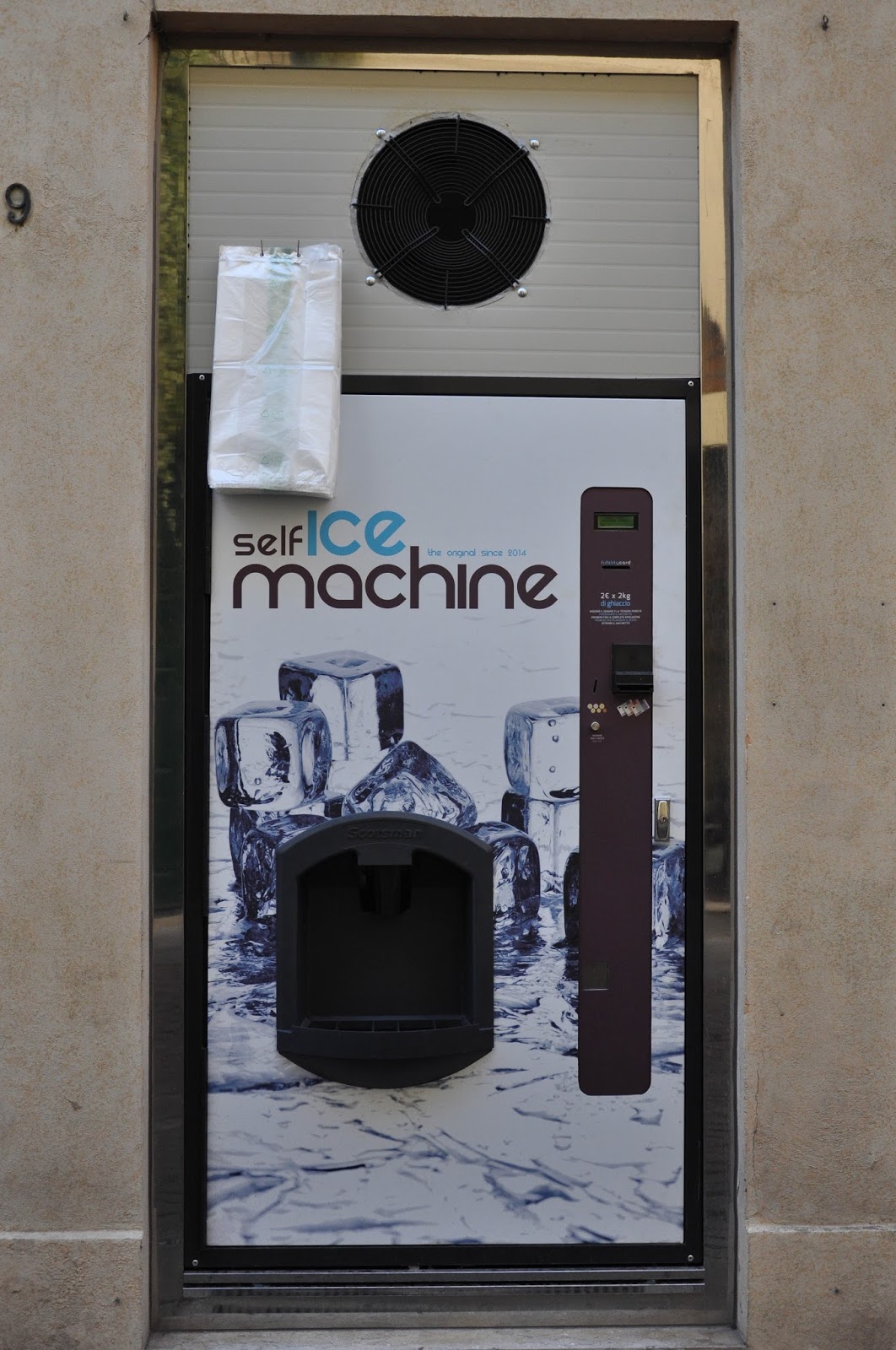Ice-vending machine, Vicenza, Veneto, Italy