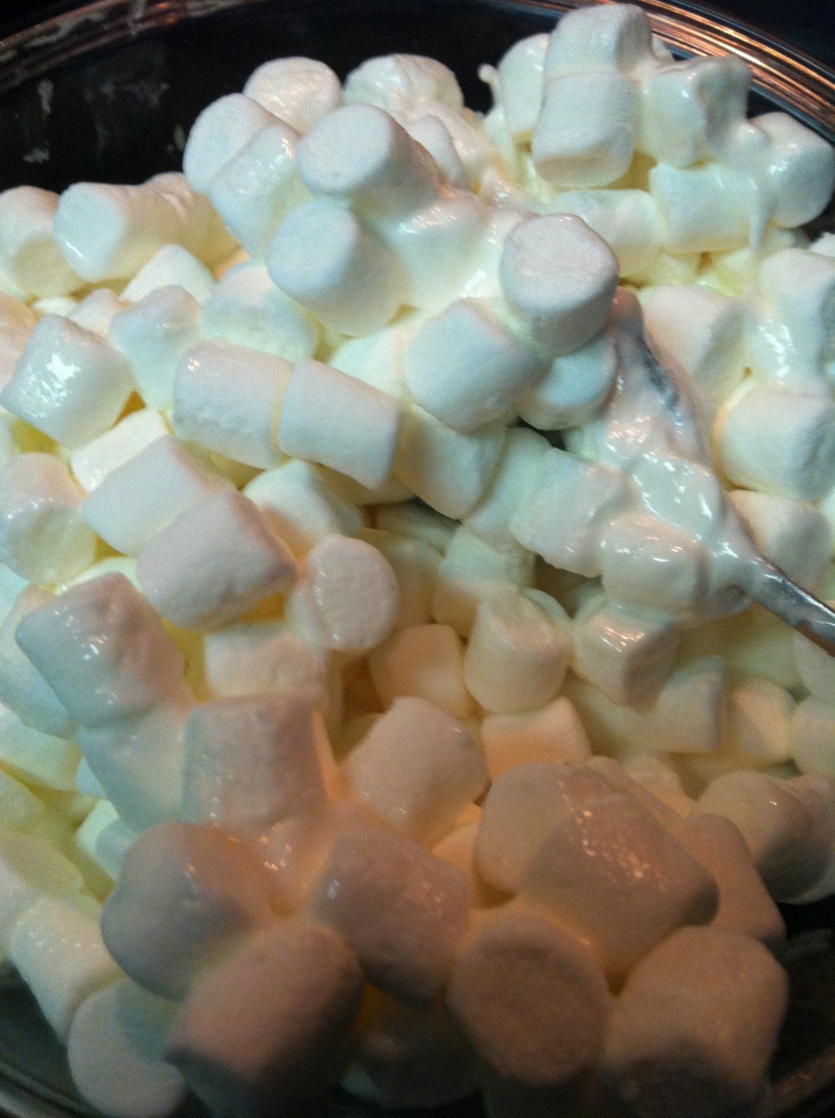 Traylor Made Treats Marshmallow Fondant Recipe & steps with pictures