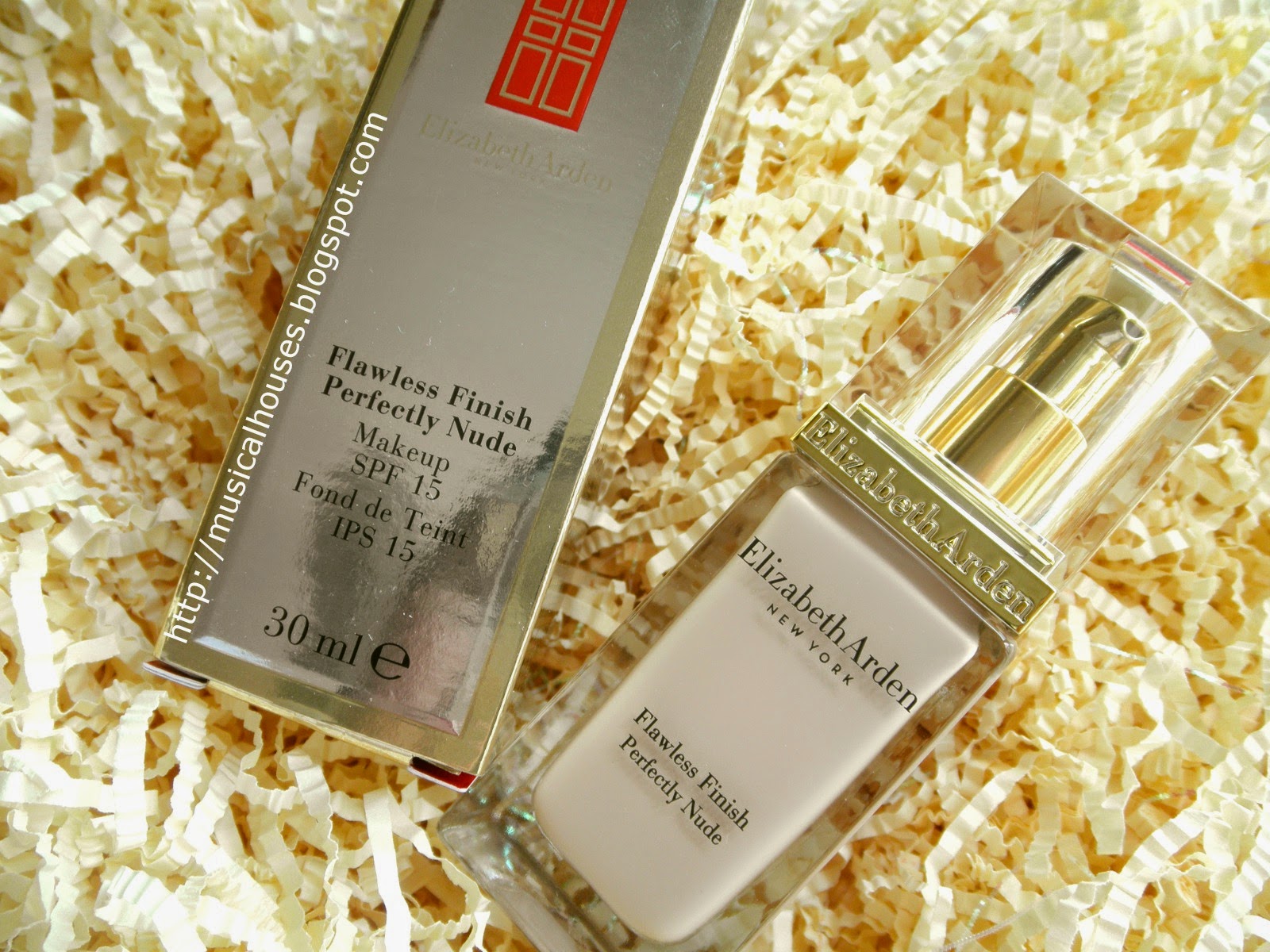 Elizabeth Arden Flawless Finish Perfectly Nude Makeup Foundation Review and  FOTD - of Faces and Fingers