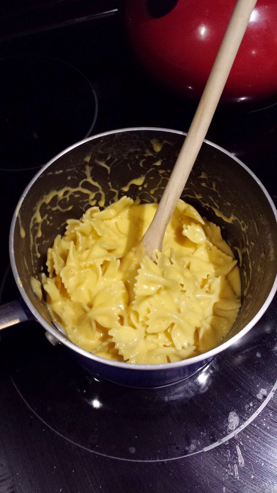Stove top mac and cheese with evaporated milk sasown