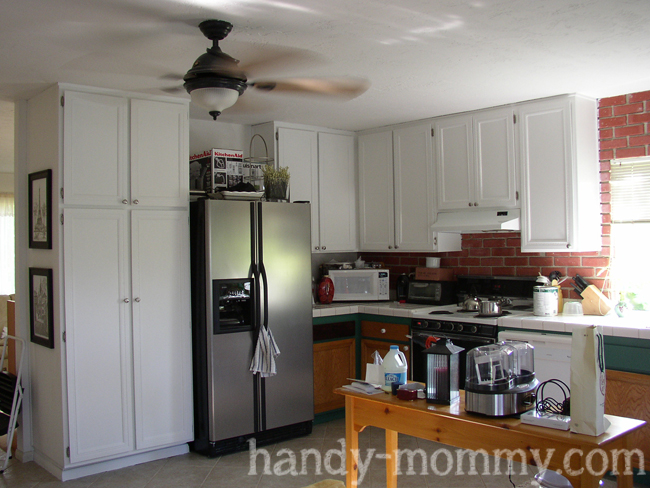 Handy Mommy: DIY Kitchen Island