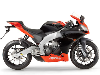 Click to view large (1600 x 1200 pixels) Gambar Motor 4 | 2012 Aprilia RS4 125