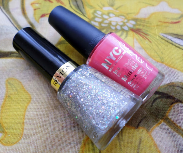 NOTD #4: NYC Spring Tulip & Revlon Stunning NYC Nail Polish in 300 Spring Tulip & Revlon Nail Enamel in 340 Stunning