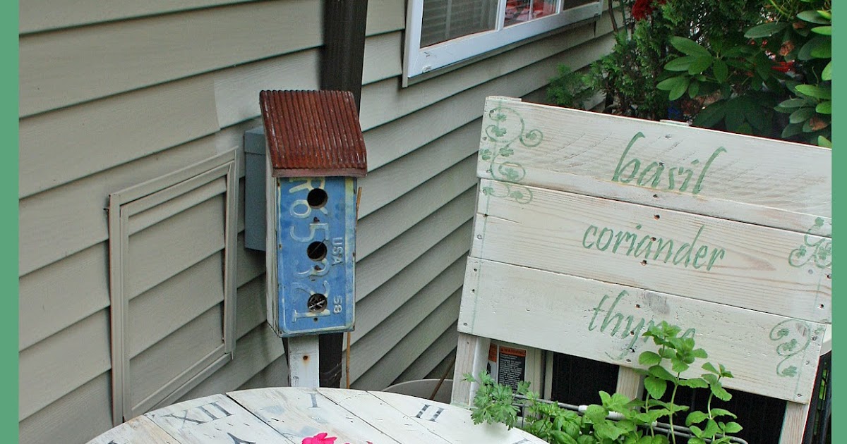 LilyPinkScraps Upcycled garden table.