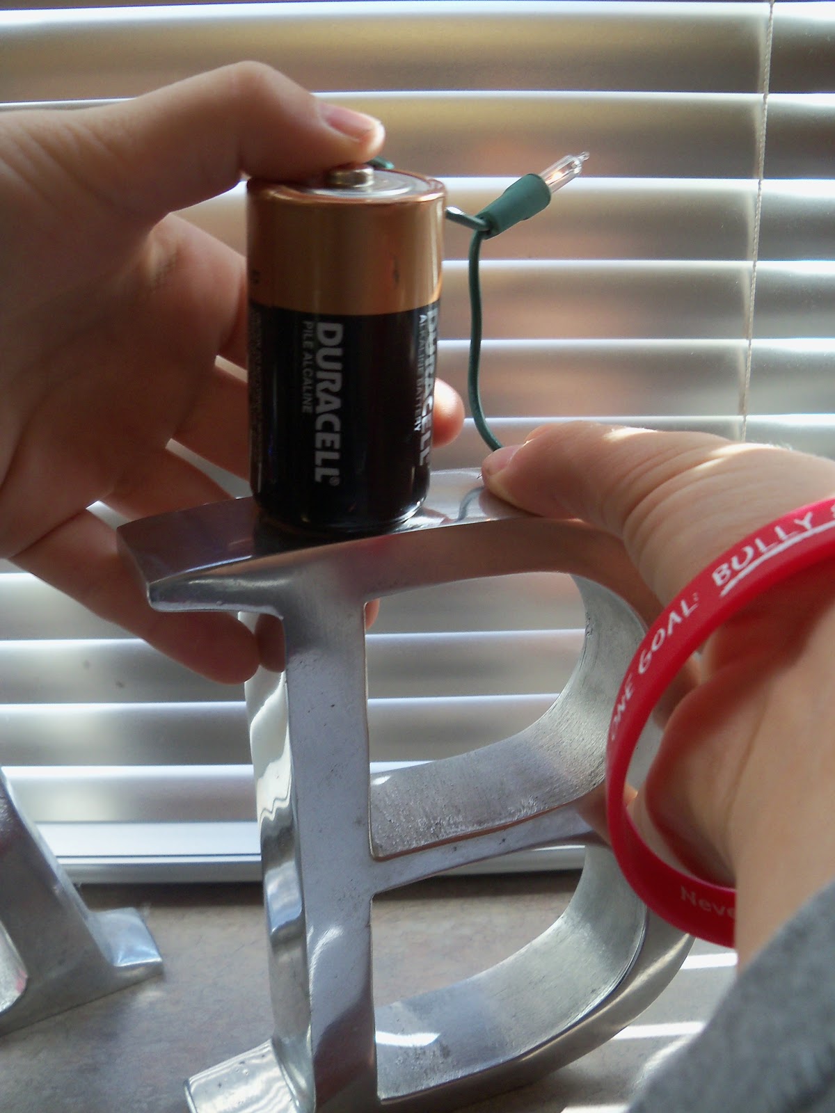 The 4th Grade Mayniacs Insulators vs. Conductors