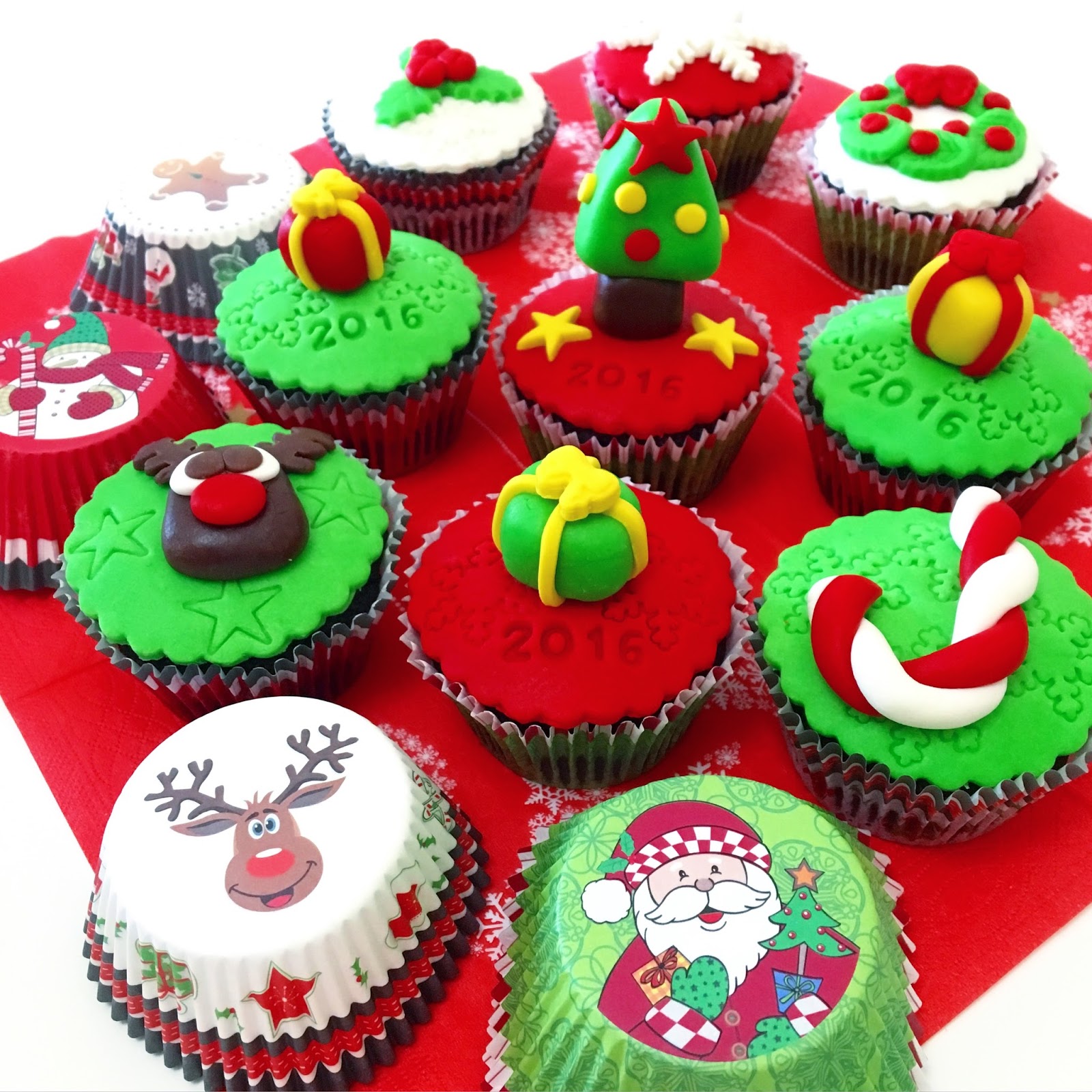 Özen�in mutfağından Özen�li tarifler ) Şeker hamurlu yılbaşı cupcakeleri