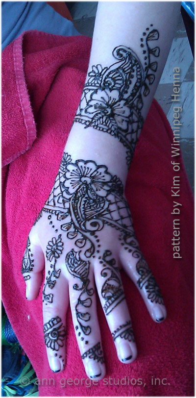Lovely Henna Pattern for Hand and Arm from Winnipeg Henna Lovely Henna Pattern for Hand and Arm from Winnipeg Henna