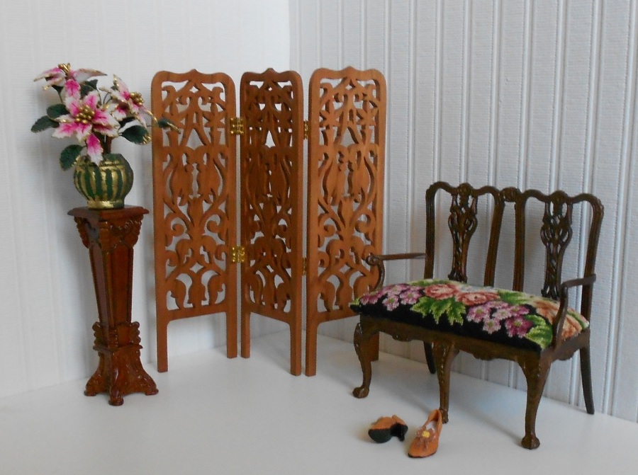 Natalia's Fine Needlework 1/12TH SCALE DOLLHOUSE MINIATURE SCREEN CUT